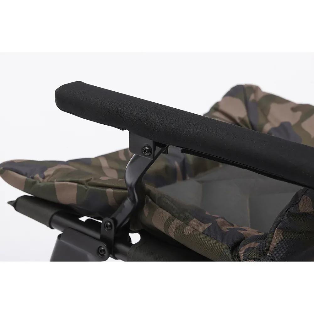 Prologic křeslo Avenger Comfort Camo Chair W/Armrests & Covers